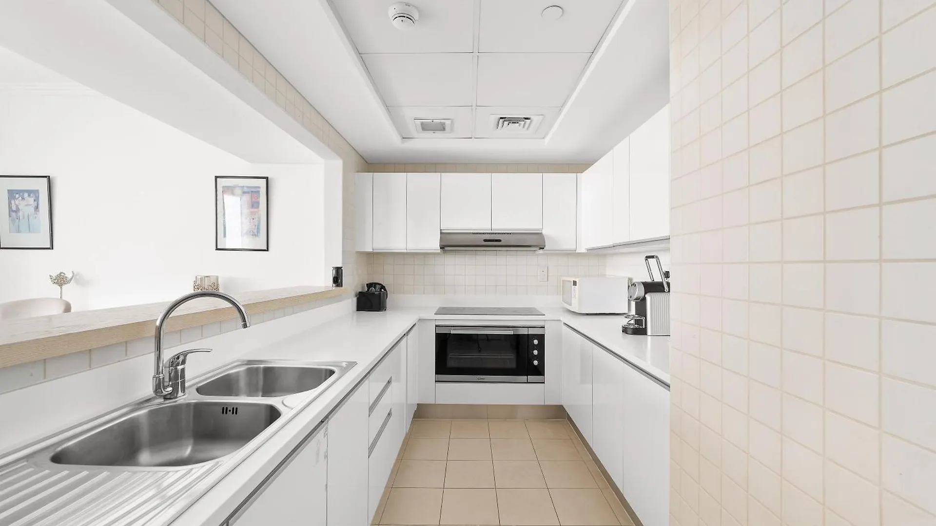 2 Bedroom With Direct Free Beach Access - Al Bateen Towers Dubai 0*,