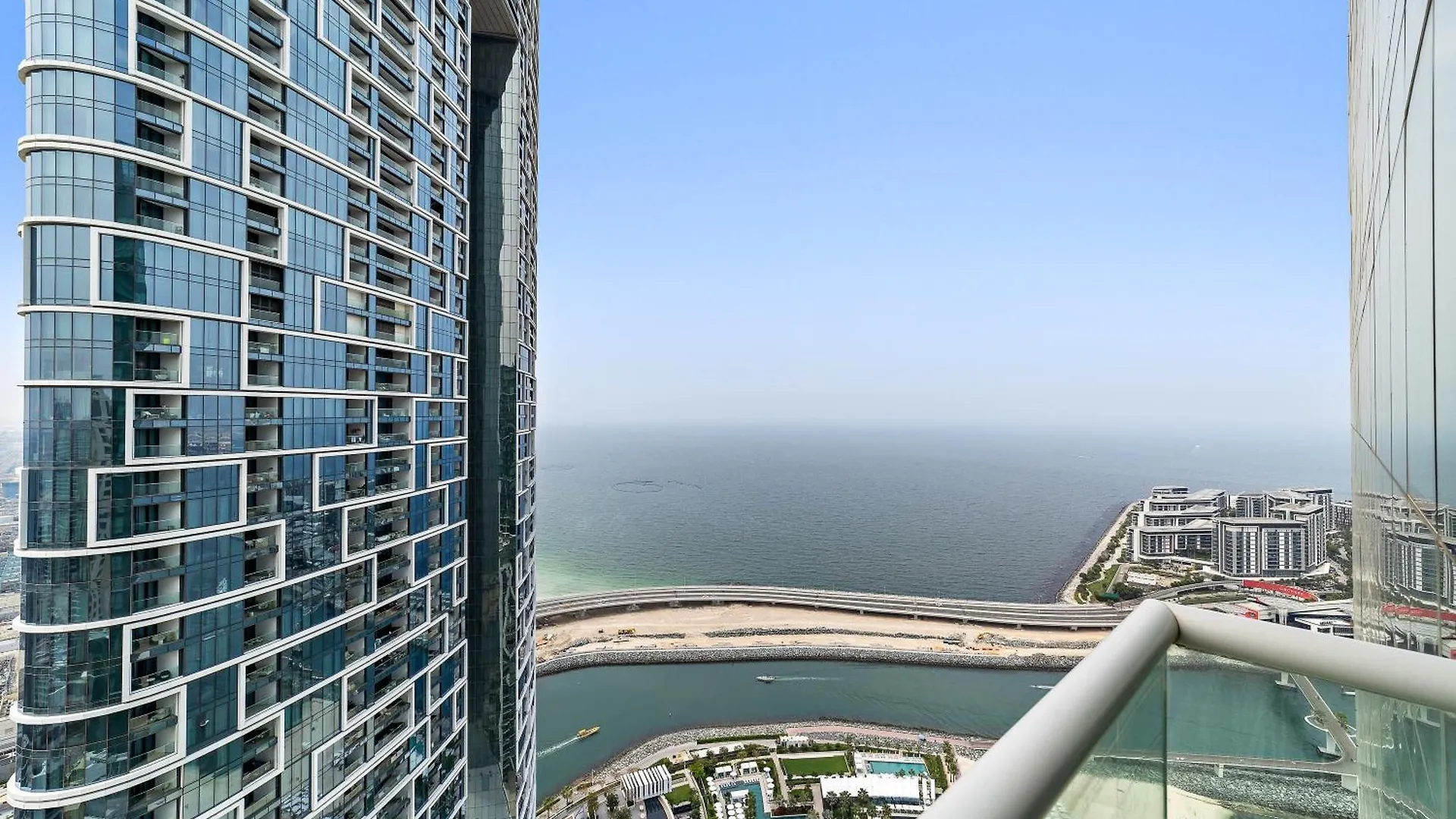 2 Bedroom With Direct Free Beach Access - Al Bateen Towers Dubai